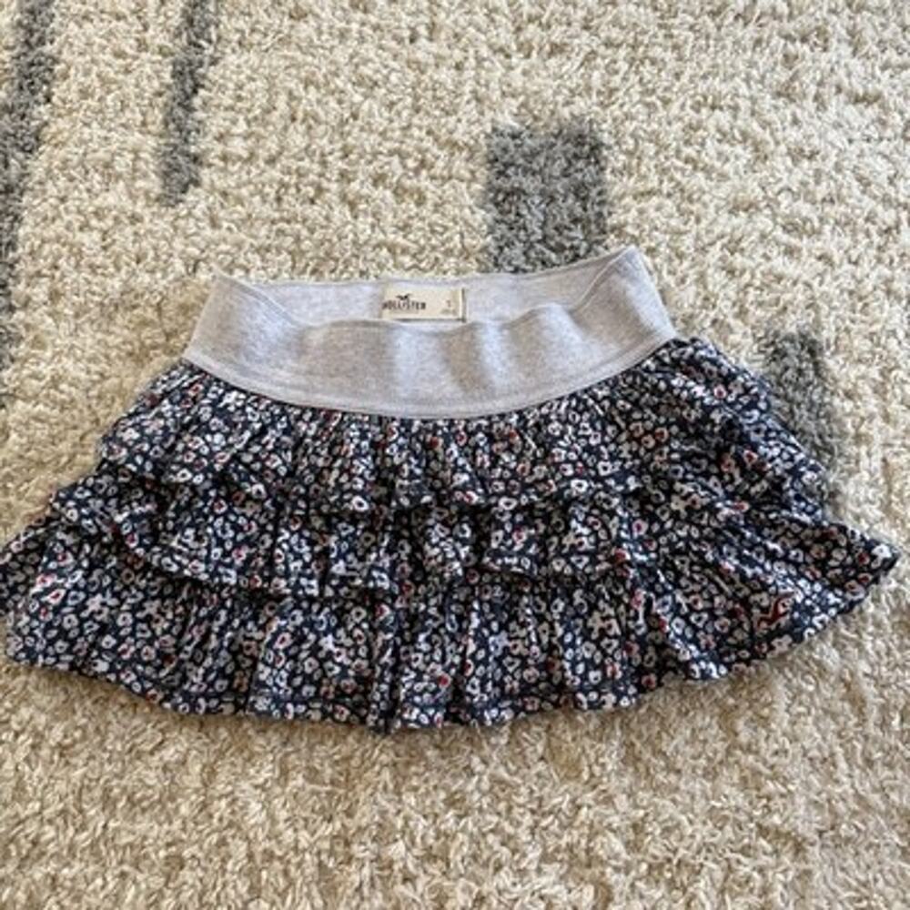 Y2K Hollister Small 100% Cotton Navy Floral Ruffle Coconut Girl Mini Skirt Logo